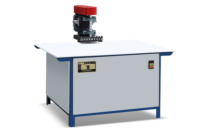 Plastic Cutting Machine